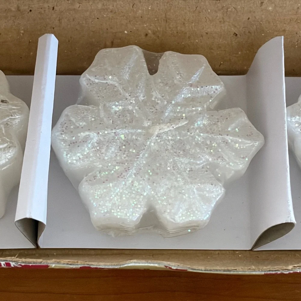 Great American Opportunities Floating Snowflake Candles White Glitter Set of 3